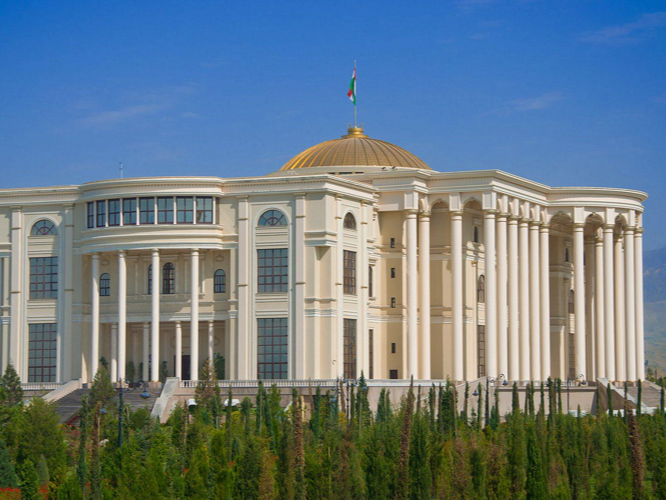 塔吉克斯坦空运